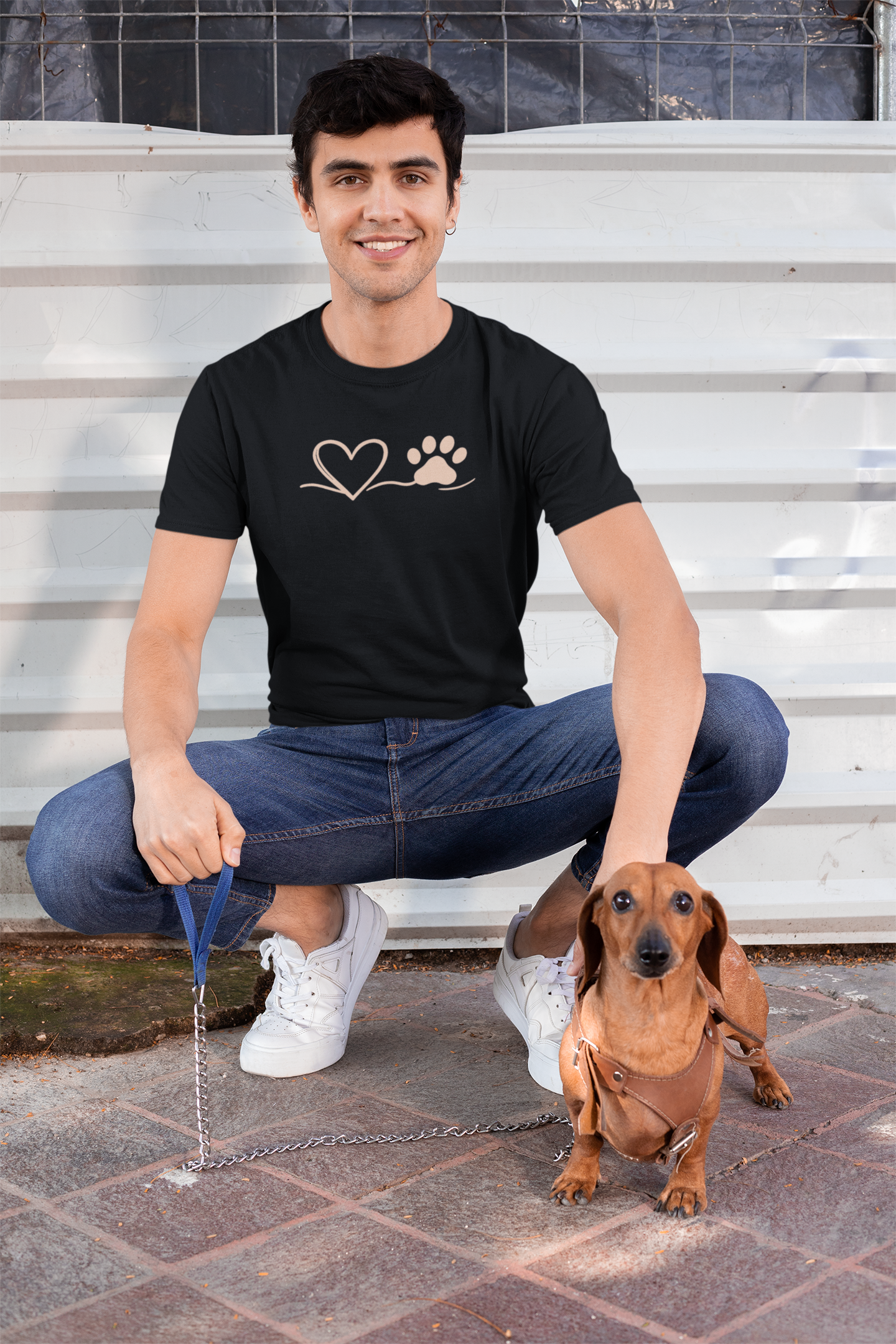Unisex Jersey Stylish Pet Lover Tee - Heart & Paw Design, Gift for Dog Lovers, Animal Lovers T-Shirt, Perfect for Birthdays, Casual Wear, Dog Mom Tee