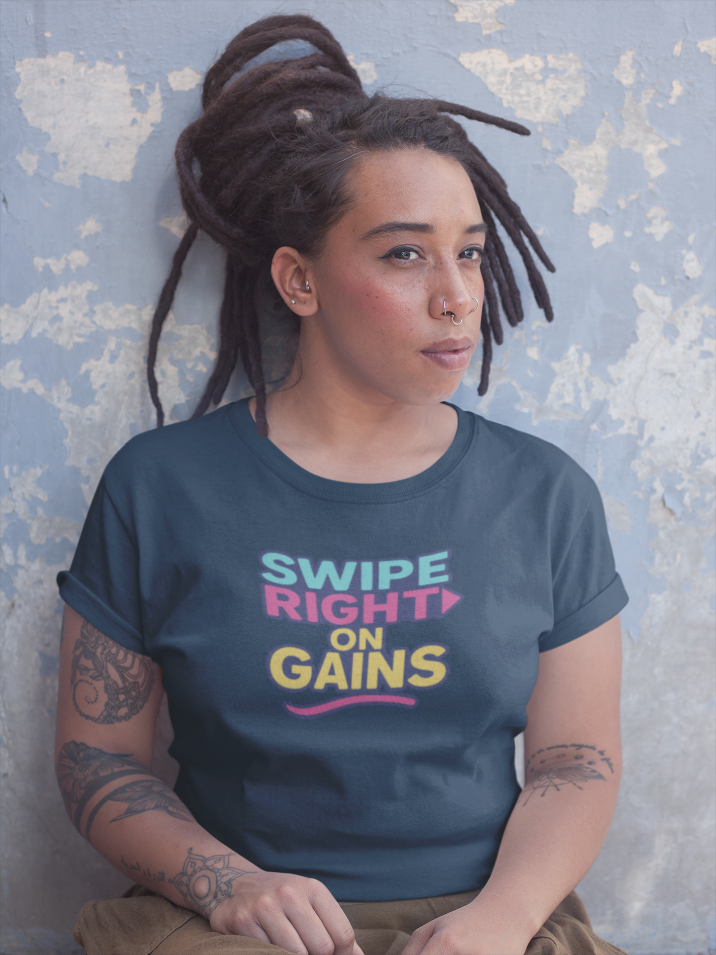 Swipe Right on Gains T-Shirt | Funny Gym Apparel, Unisex Workout Gift, Motivational Fitness Tee